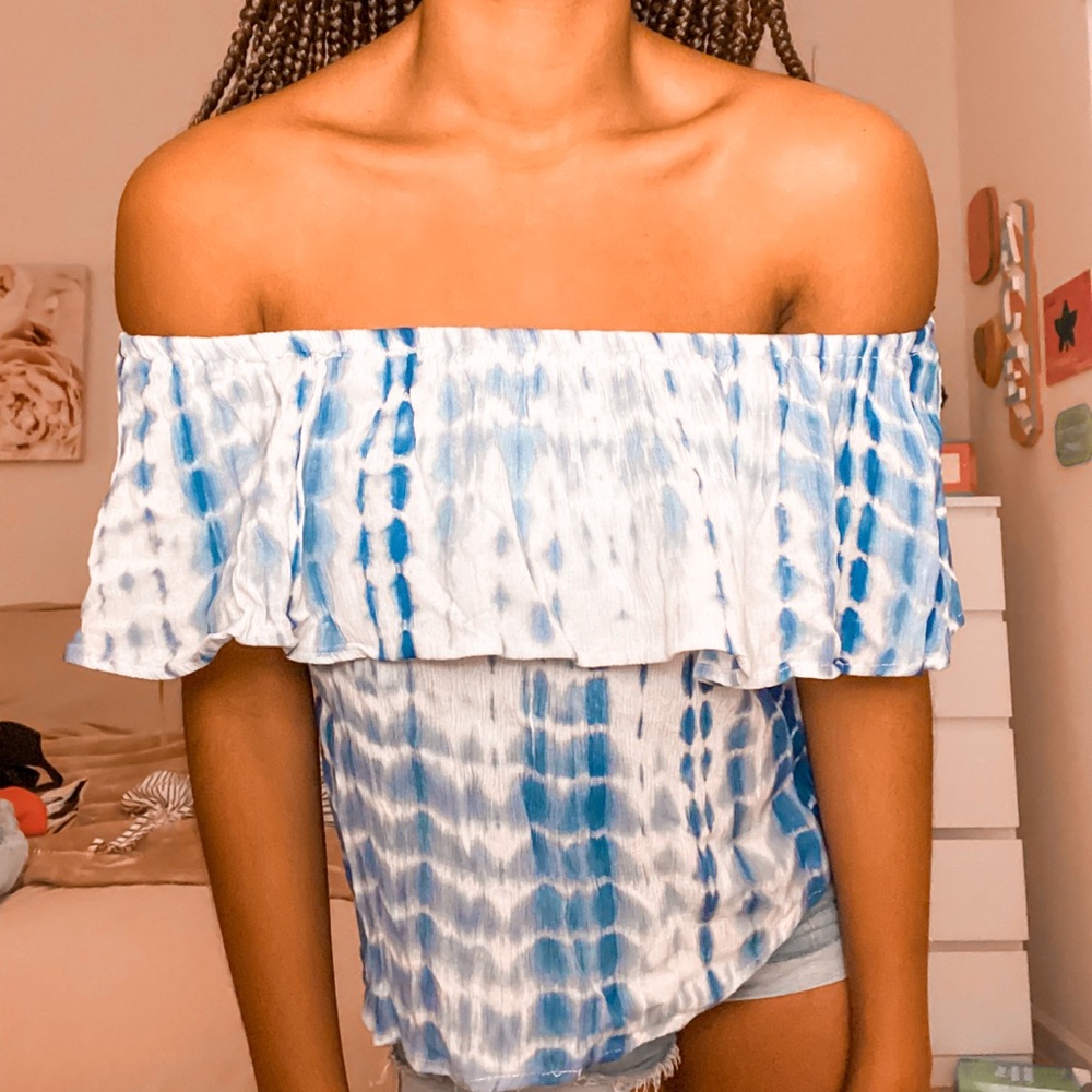 F21 Blue & White Watercolor Top